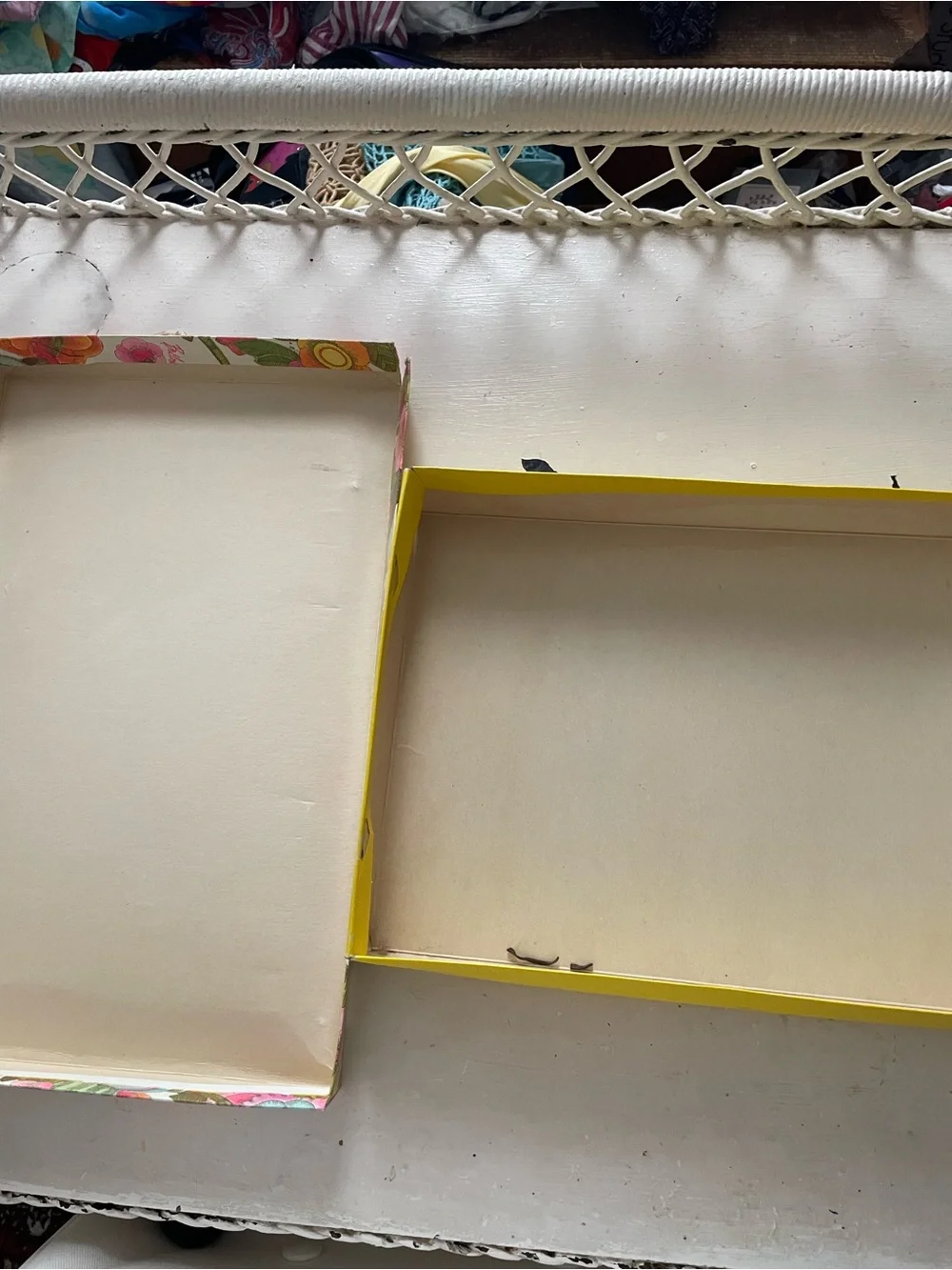 Vintage 70s Bullock’s Floral Decorative Gift Box - Multicolor